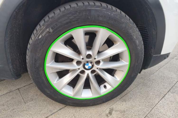 Used BMW X3  Right Front Wheel Hub