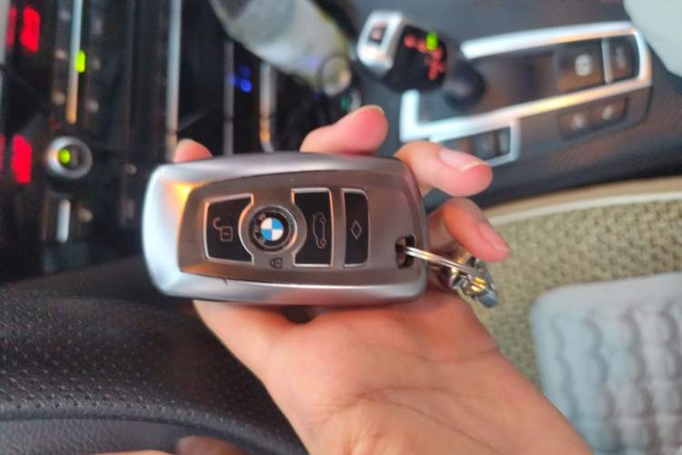 Used BMW X3  Vehicle Key
