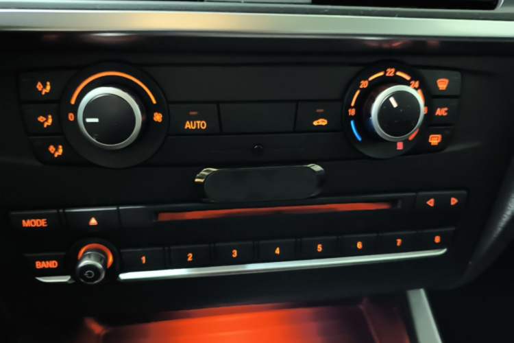 Used BMW X3 2016 sDrive20i Audio And AC Panel