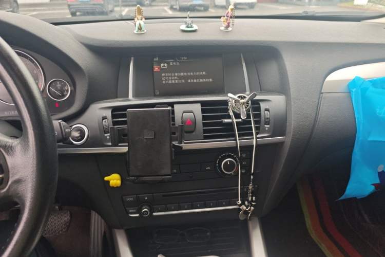 Used BMW X3 2016 sDrive20i Audio And AC Panel