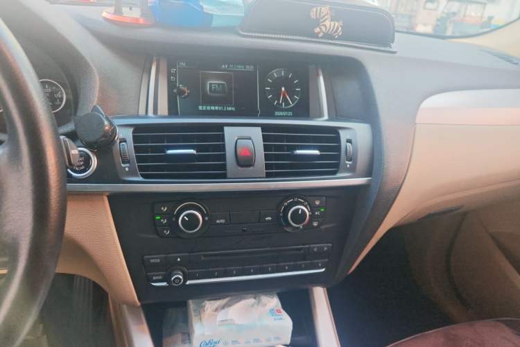 Used BMW X3 2016 sDrive20i Audio And AC Panel