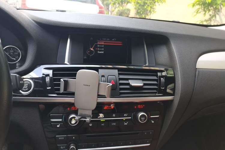 Used BMW X3 2016 xDrive28i M Sport Edition Audio And AC Panel