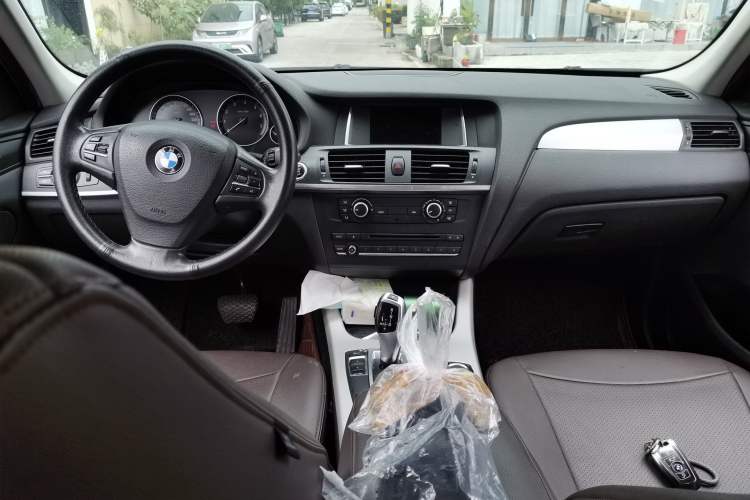 Used BMW X3 2016 sDrive20i Center Console