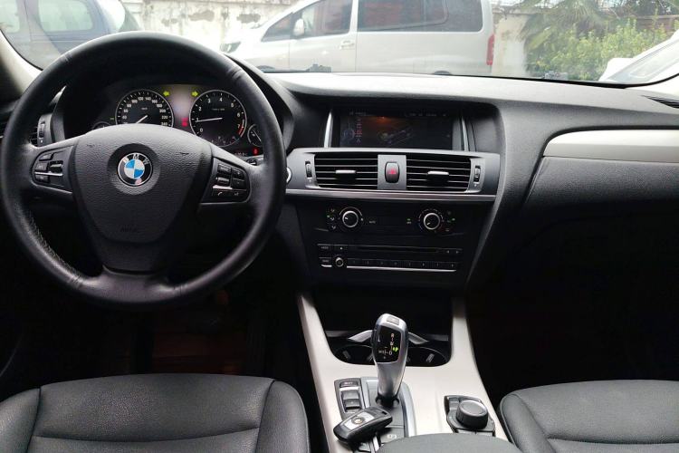 Used BMW X3 2016 sDrive20i Center Console