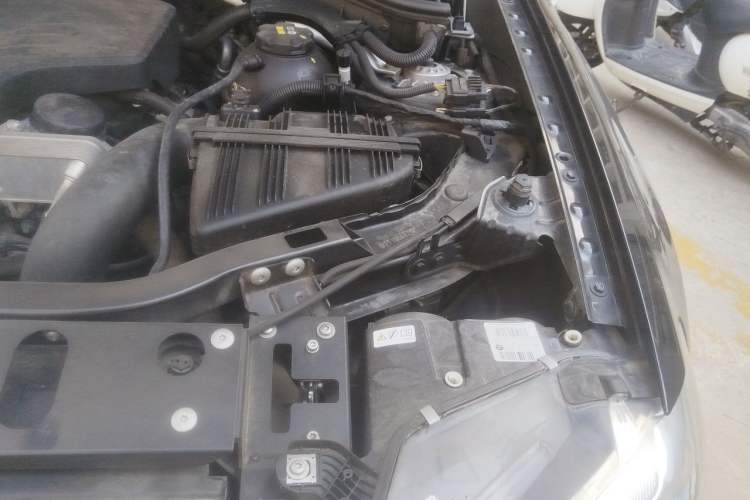 Used BMW X3 2016 sDrive20i Engine Bay Left