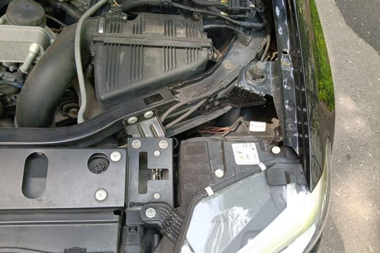 Used BMW X3 2016 sDrive20i Engine Bay Left