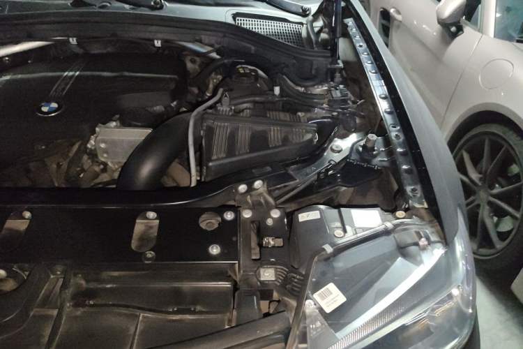 Used BMW X3 2016 xDrive20i M Sport Edition Engine Bay Left