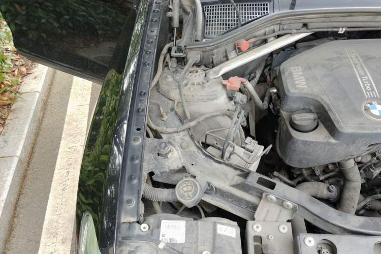 Used BMW X3 2016 sDrive20i Engine Bay Right