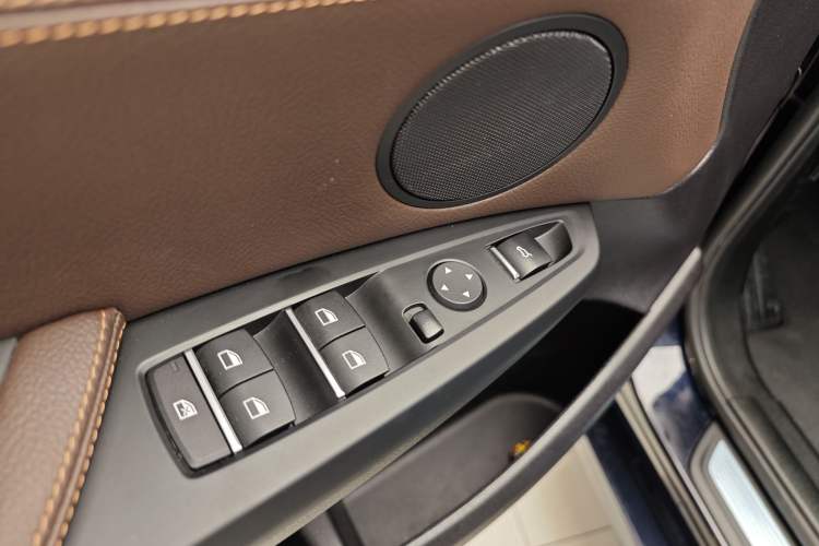 Used BMW X3 2016 xDrive20i M Sport Edition Interior 11