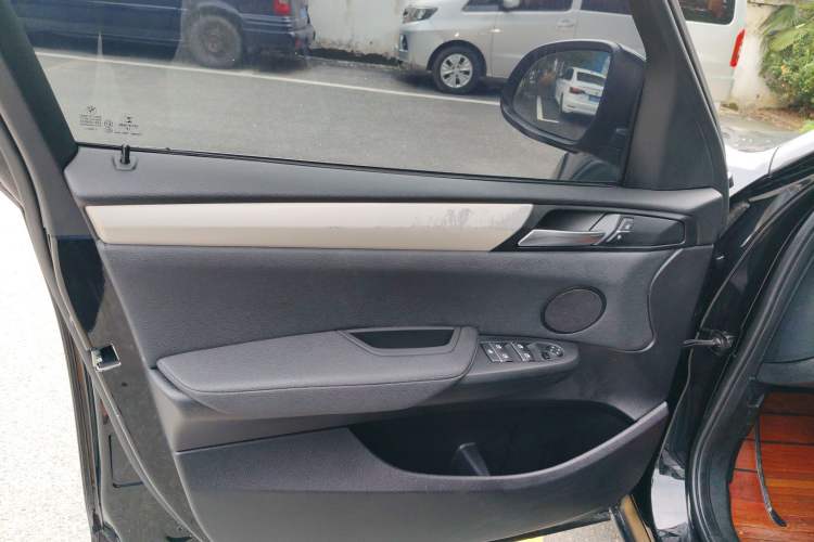 Used BMW X3 2016 sDrive20i Left Front Door Interior