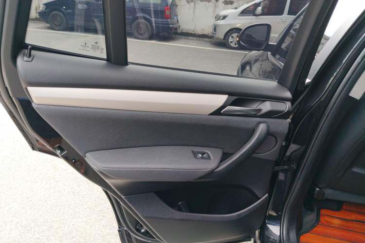 Used BMW X3 2016 sDrive20i Left Rear Door Interior