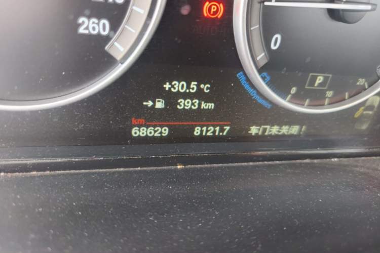 Used BMW X3 2016 sDrive20i Odometer Close Up