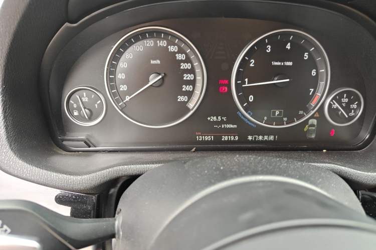 Used BMW X3 2016 xDrive20i M Sport Edition Odometer Close Up