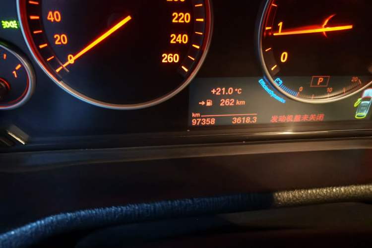 Used BMW X3 2016 xDrive20i M Sport Edition Odometer Close Up