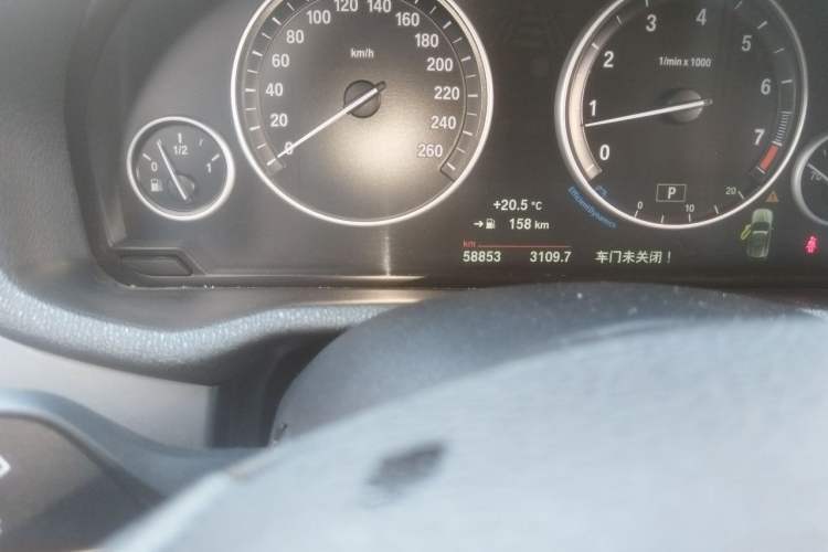 Used BMW X3 2016 sDrive20i Odometer Close Up