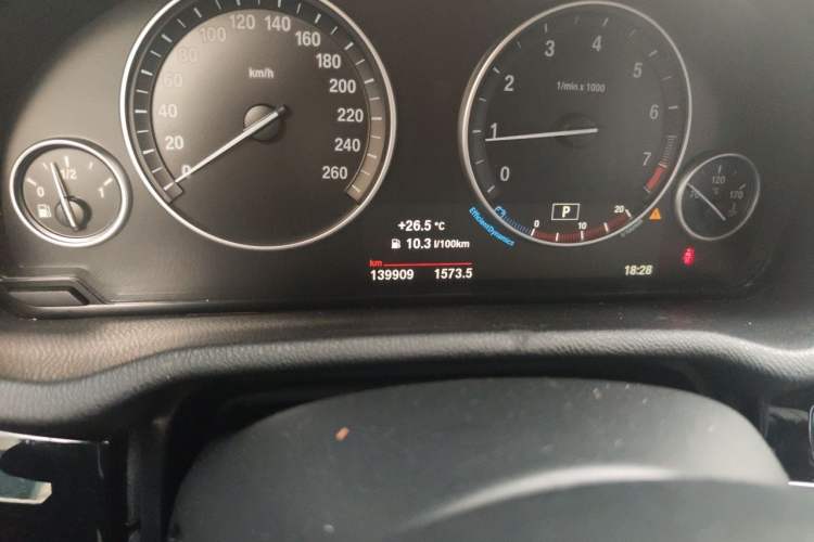 Used BMW X3 2016 xDrive20i M Sport Edition Odometer Close Up