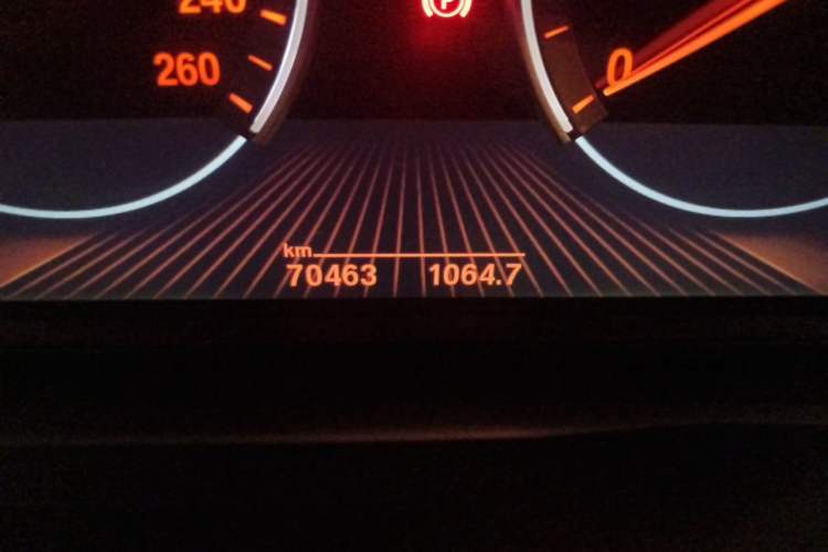 Used BMW X3 2016 xDrive28i M Sport Edition Odometer Close Up
