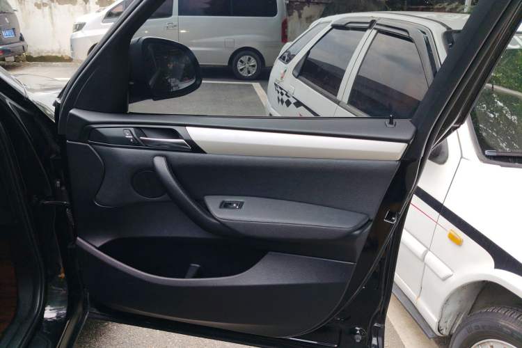 Used BMW X3 2016 sDrive20i Right Front Door Interior