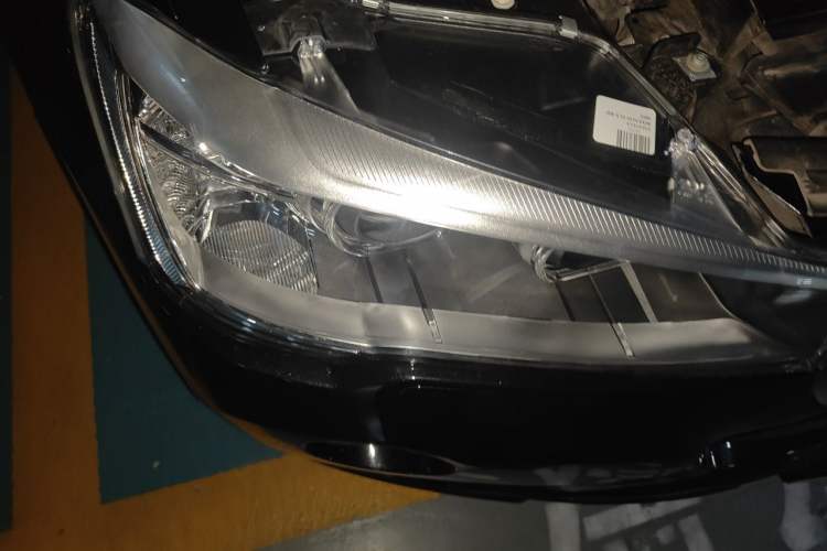Used BMW X3 2016 sDrive20i Right Front Headlight