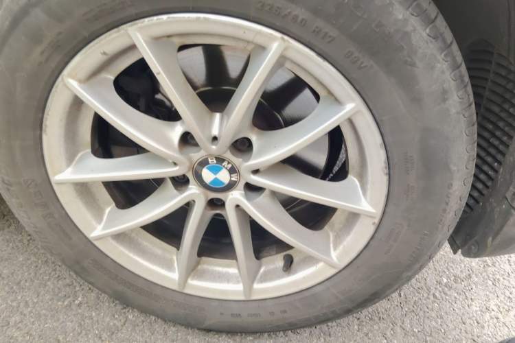 Used BMW X3 2016 sDrive20i Right Front Wheel Hub
