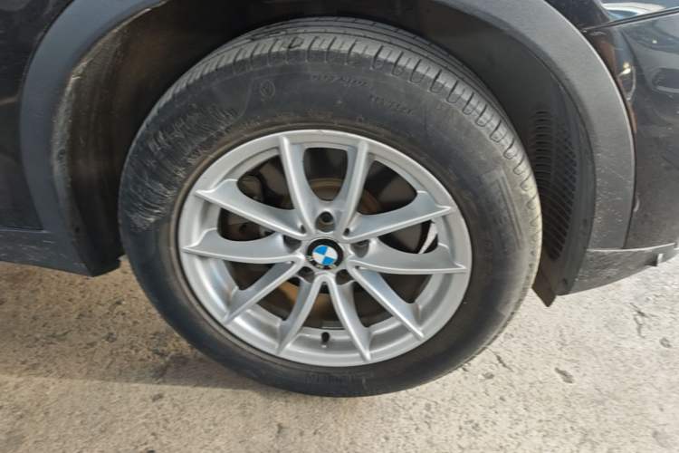 Used BMW X3 2016 sDrive20i Right Front Wheel Hub