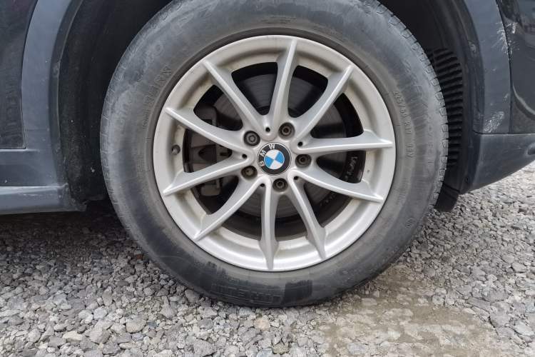 Used BMW X3 2016 sDrive20i Right Front Wheel Hub