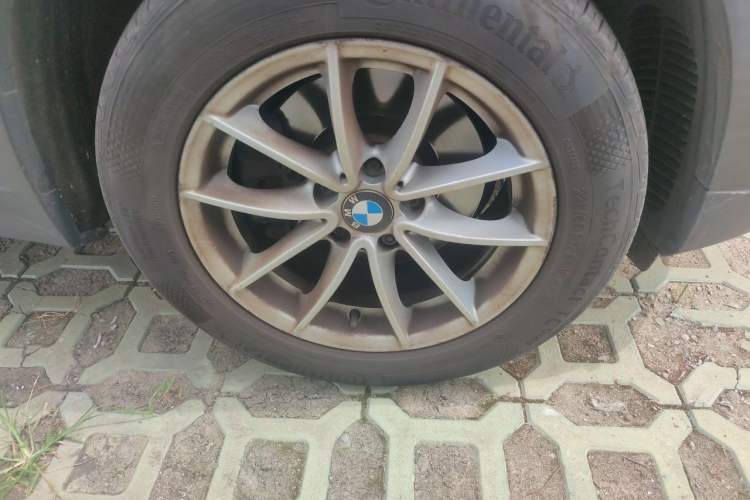 Used BMW X3 2016 sDrive20i Right Front Wheel Hub