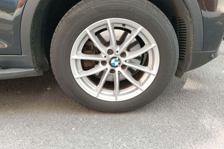 Used BMW X3 2016 sDrive20i Right Front Wheel Hub