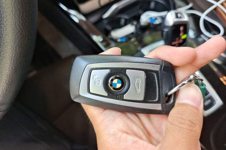 Used BMW X3  Vehicle Key