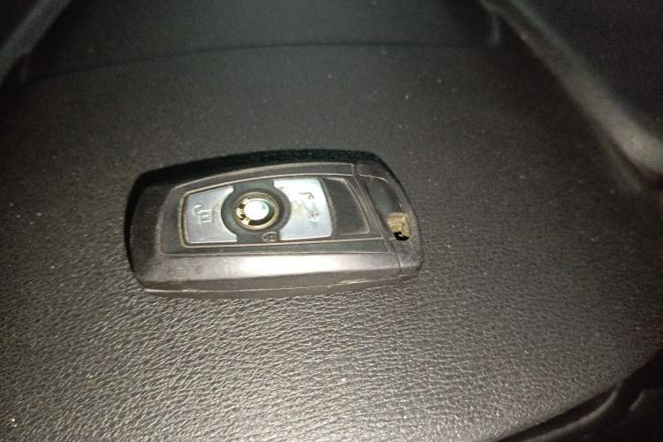 Used BMW X3 2016 sDrive20i Vehicle Key