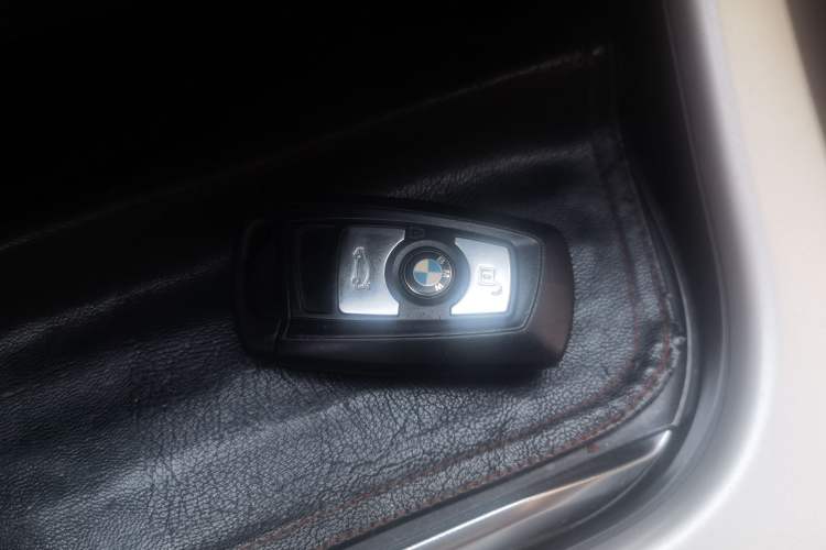 Used BMW X3 2016 sDrive20i Vehicle Key