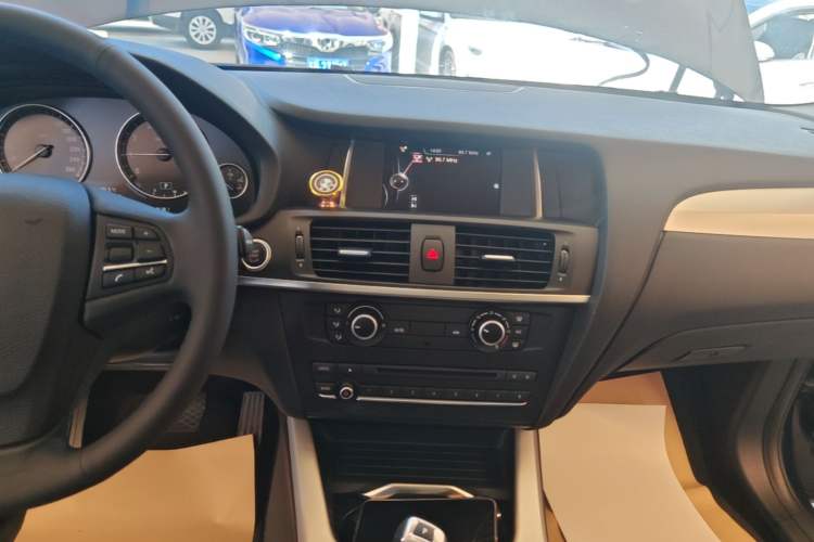 Used BMW X3 2016 sDrive20i Audio And AC Panel
