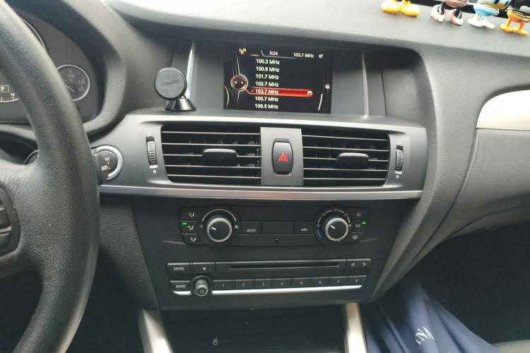 Used BMW X3 2016 sDrive20i Audio And AC Panel