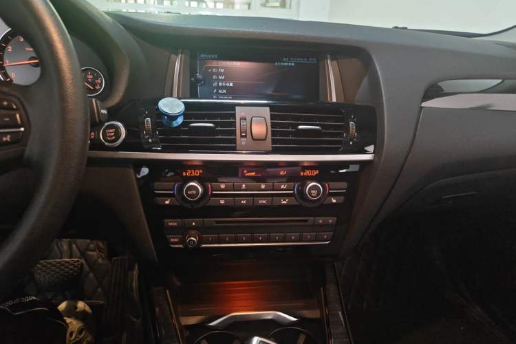 Used BMW X3 2016 xDrive28i M Sport Edition Audio And AC Panel
