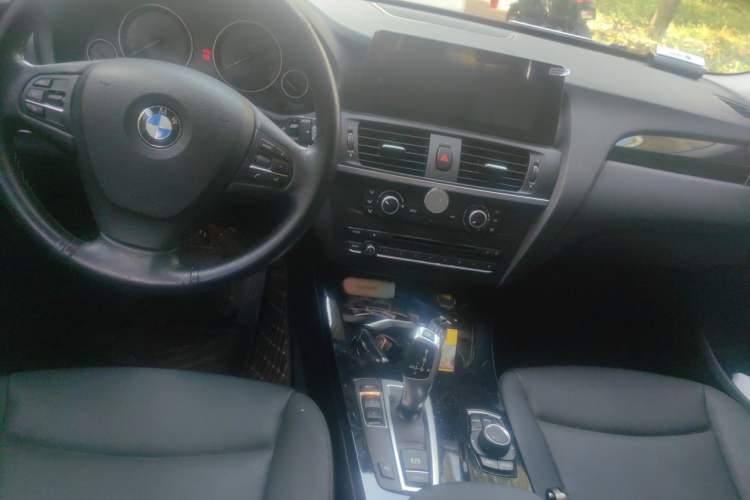 Used BMW X3 2016 sDrive20i Center Console