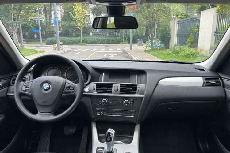 Used BMW X3 2016 sDrive20i Interior 4