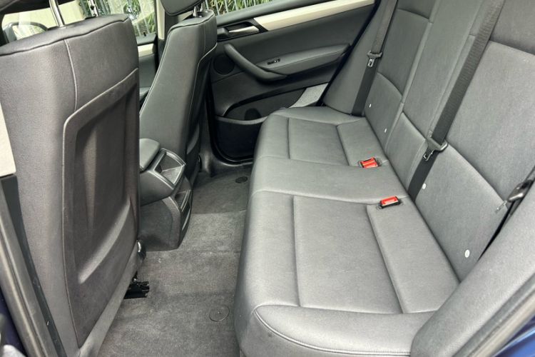 Used BMW X3 2016 sDrive20i Interior 6