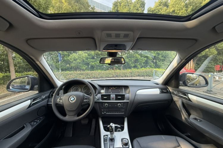 Used BMW X3 2016 sDrive20i Interior 9
