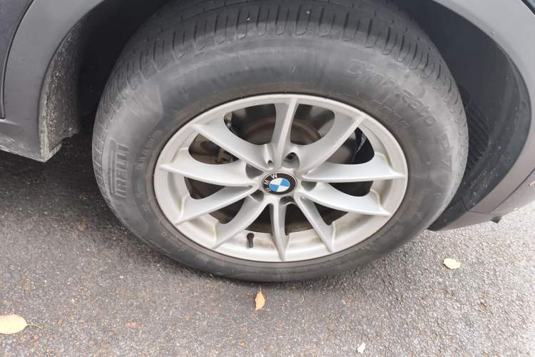 Used BMW X3 2016 sDrive20i Right Front Wheel Hub