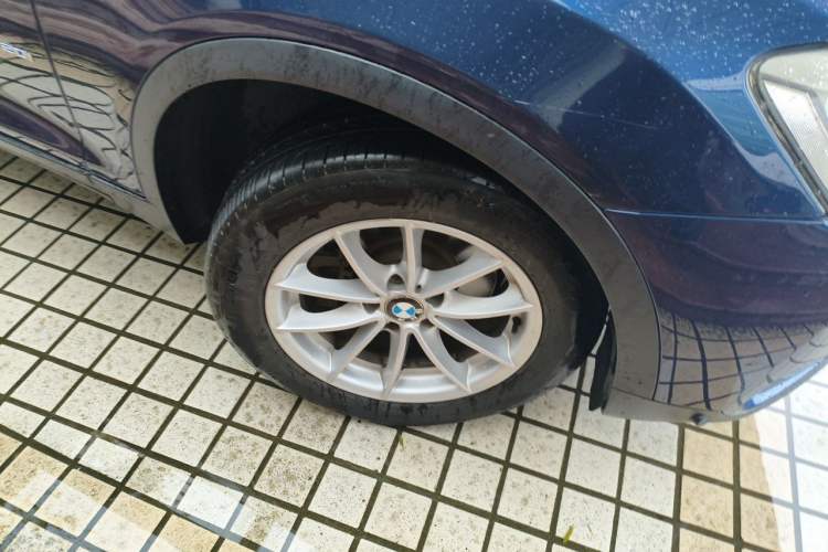 Used BMW X3 2016 sDrive20i Right Front Wheel Hub