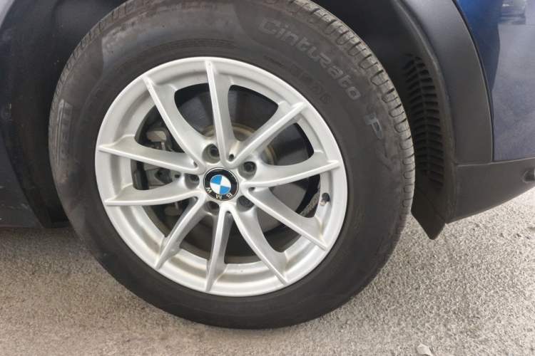 Used BMW X3 2016 sDrive20i Right Front Wheel Hub