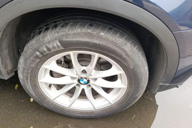 Used BMW X3 2016 sDrive20i Right Front Wheel Hub