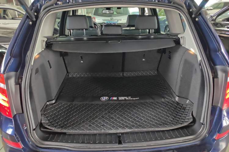 Used BMW X3 2016 sDrive20i Trunk