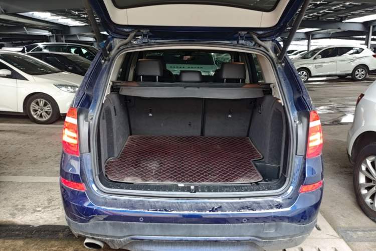 Used BMW X3 2016 sDrive20i Trunk