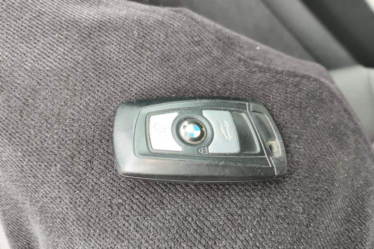 Used BMW X3 2016 sDrive20i Vehicle Key