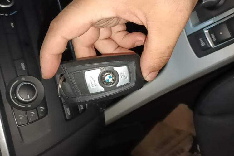 Used BMW X3 2016 sDrive20i Vehicle Key