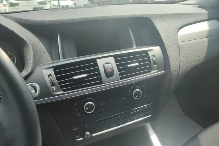 Used BMW X3 2016 sDrive20i Audio And AC Panel