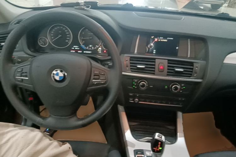 Used BMW X3 2016 sDrive20i Center Console