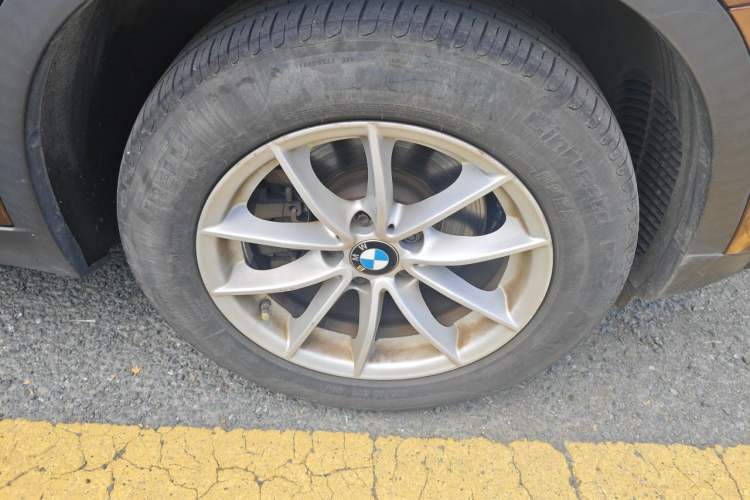 Used BMW X3 2016 sDrive20i Right Front Wheel Hub