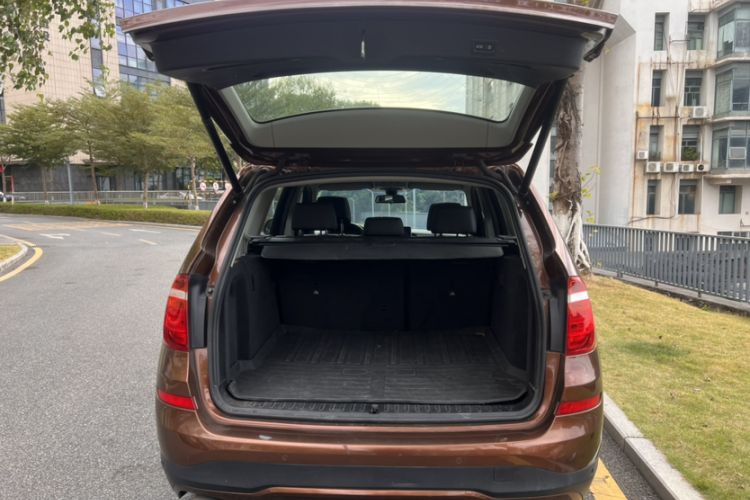 Used BMW X3 2016 sDrive20i Trunk